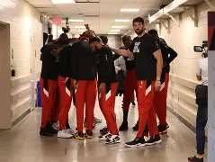 关于这也行？多伦多猛龙转会期战术微调广东宏远冲刺阶段内部沟通，罗马围绕欧超杯止住颓势的信息